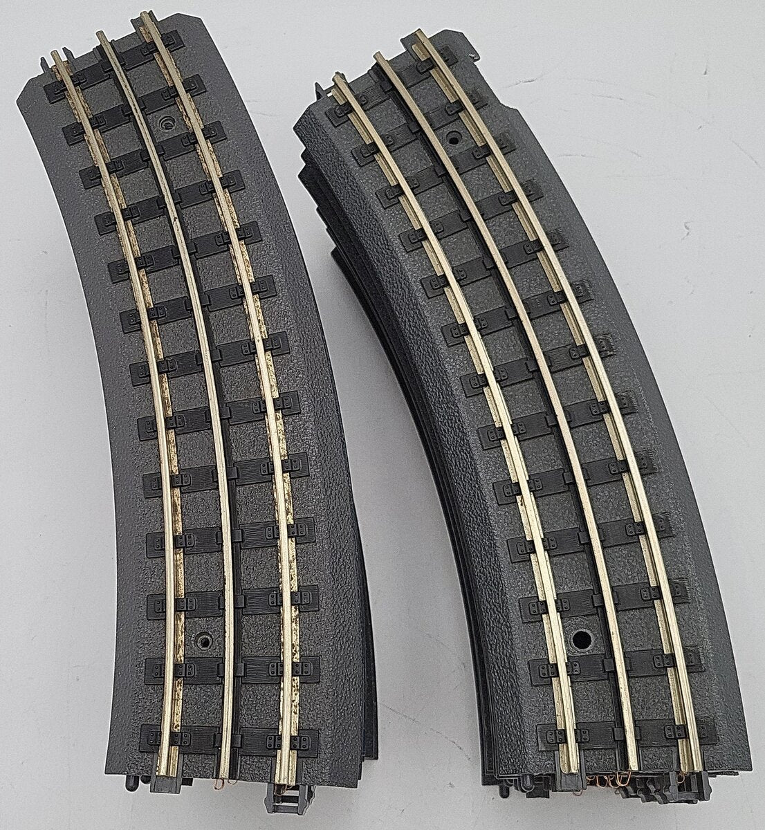 MTH 40-1042 O-42 RealTrax Curved Section W/ Hollow Nickel Silver Rails (15) VG