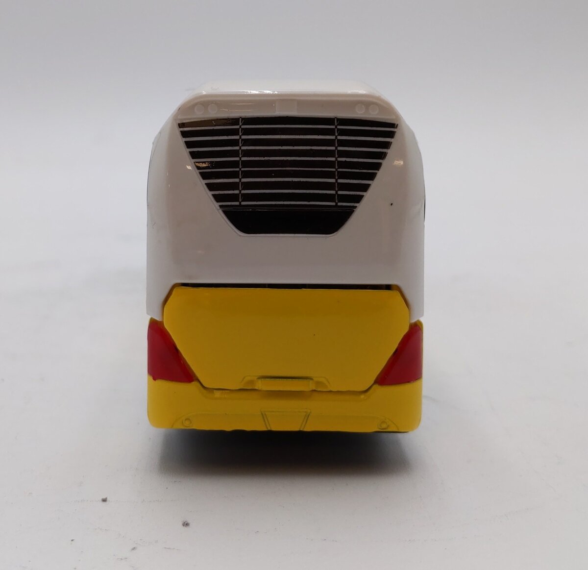 Yutong Premier Express Coach Eco8100 W/ Sound and Lights EX
