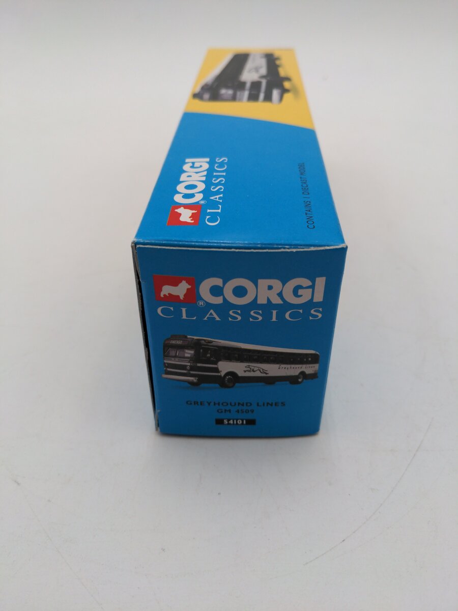 Corgi 54101 1:48 Scale Grey Hound Lines GM 4509 Bus Limited Edition Certificate EX/Box