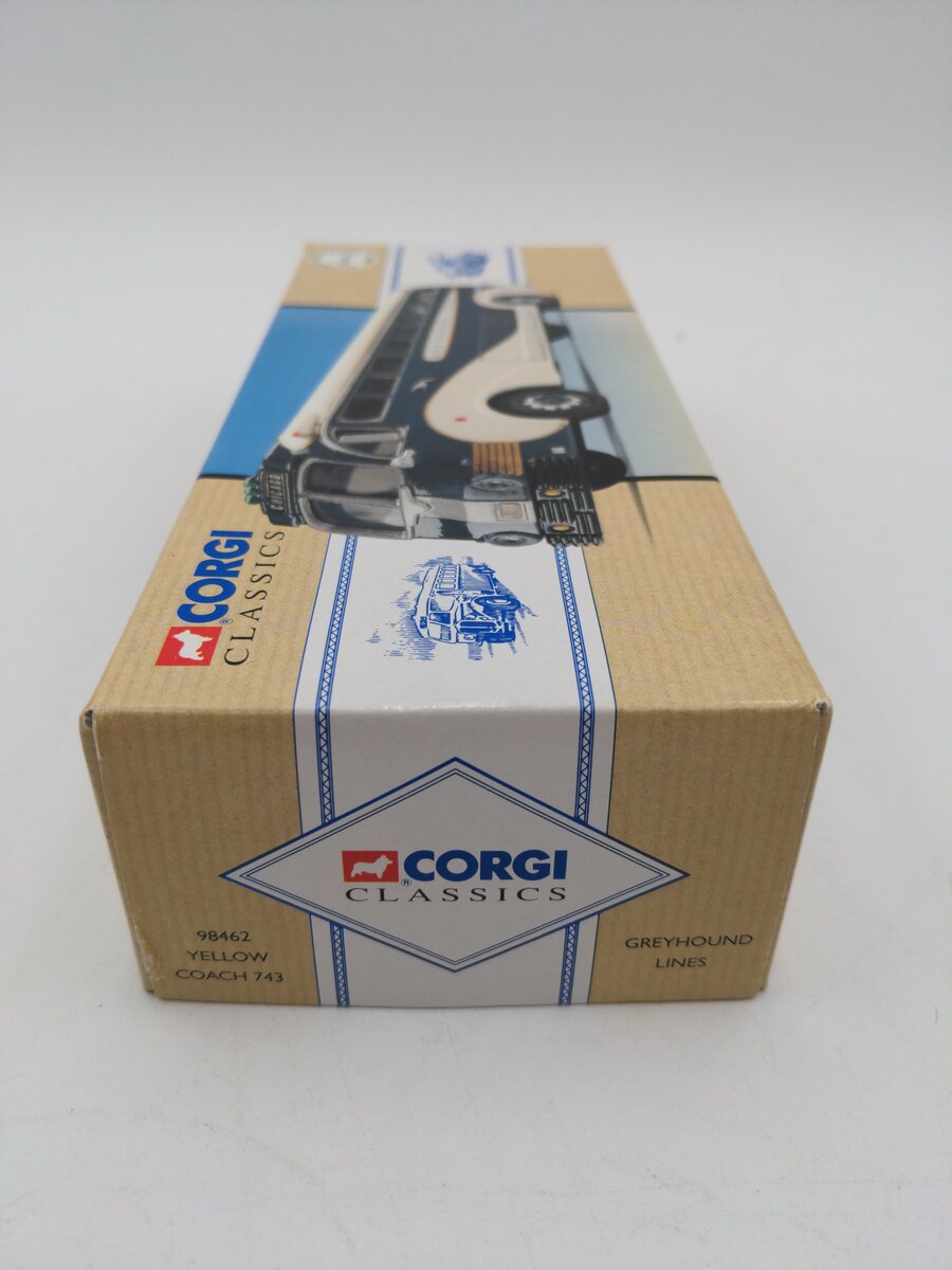 Corgi 98462 1:50 Atlantic Greyhound Lines Yellow Coach 743 Bus EX/Box