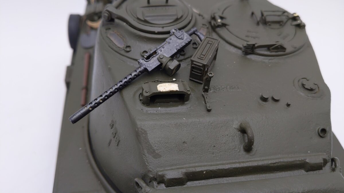 Tamiya Custom 1:16 2.4 GHz RC US M4A3E8 Sherman Medium Tank w/Futaba Controller EX