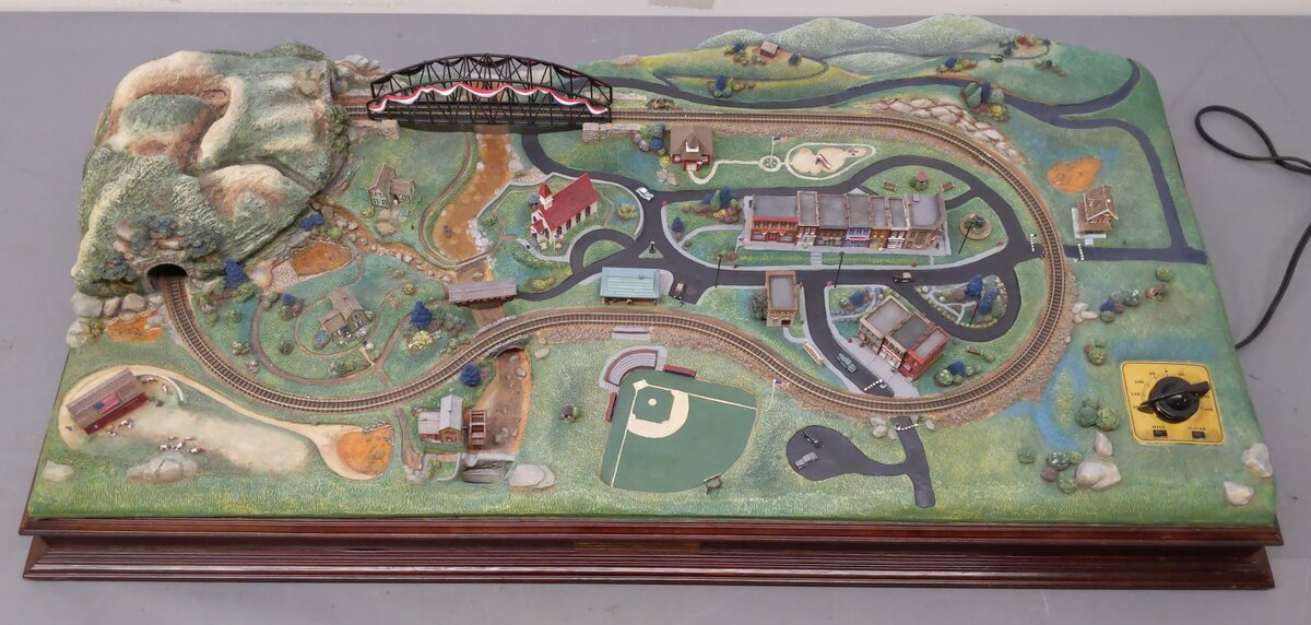 Franklin Mint "Celebration of America" Large Z Scale Layout EX