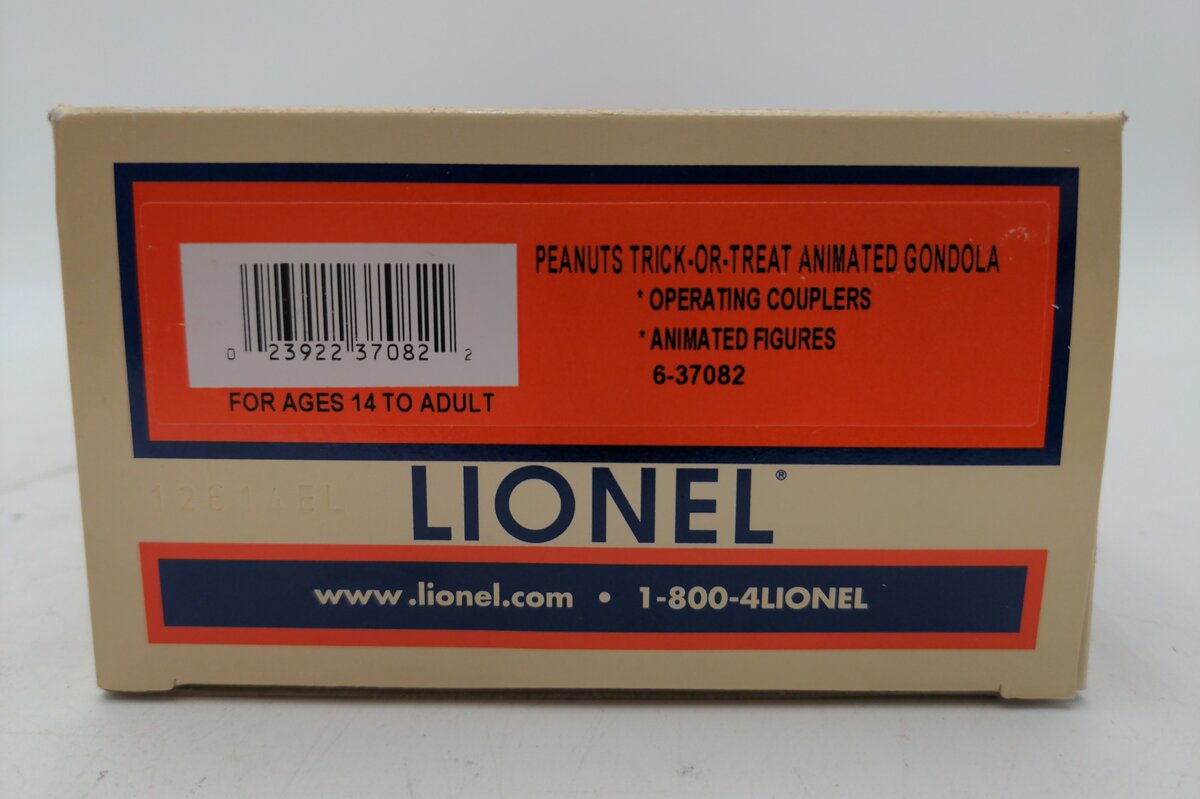 Lionel 6-37082 O Peanuts Animated Trick or Treat Chase LN/Box