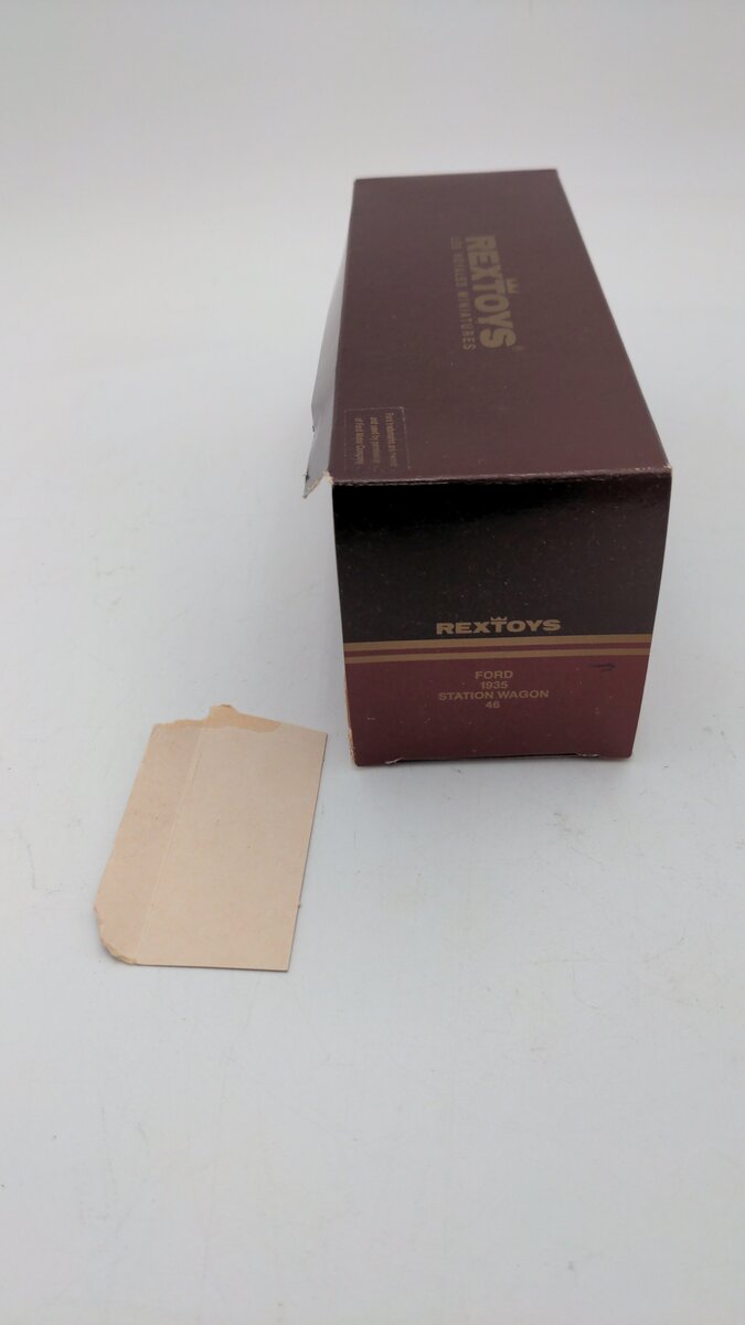 Rex Toys 45 1:43 Scale Beige & Gray 1935 Ford Station Wagon W/Display Case EX/Box