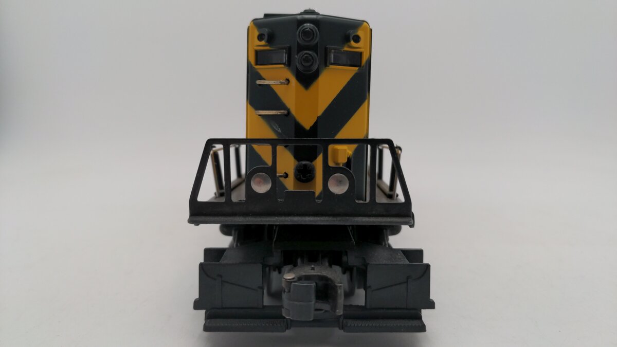 Lionel 6-8375 O Gauge Chicago & North Western GP7 Powered Diesel Loco #8375 VG