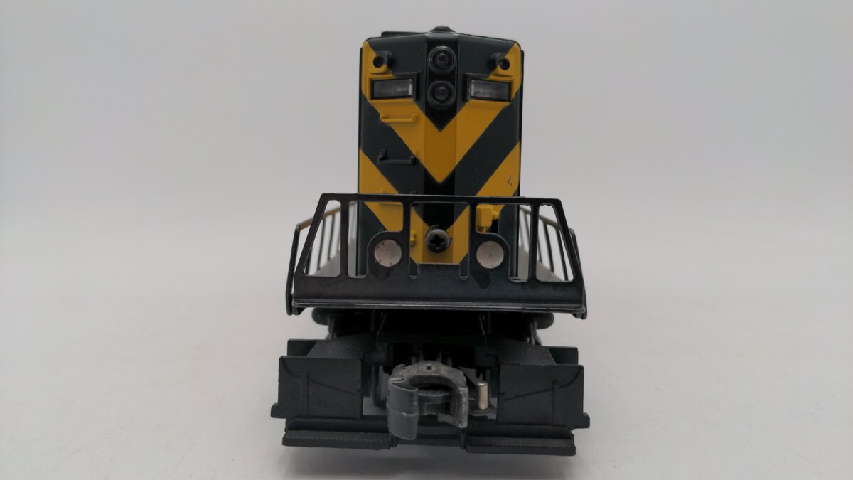 Lionel 6-8776 O Chicago & Northwestern GP20 Powered Diesel Locomotive VG