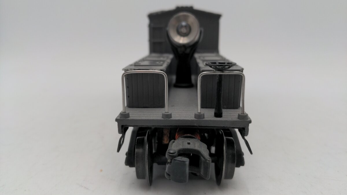 Lionel 2420 Vintage O Delaware, Lackawanna & Western Wrecking Caboose w/Light VG