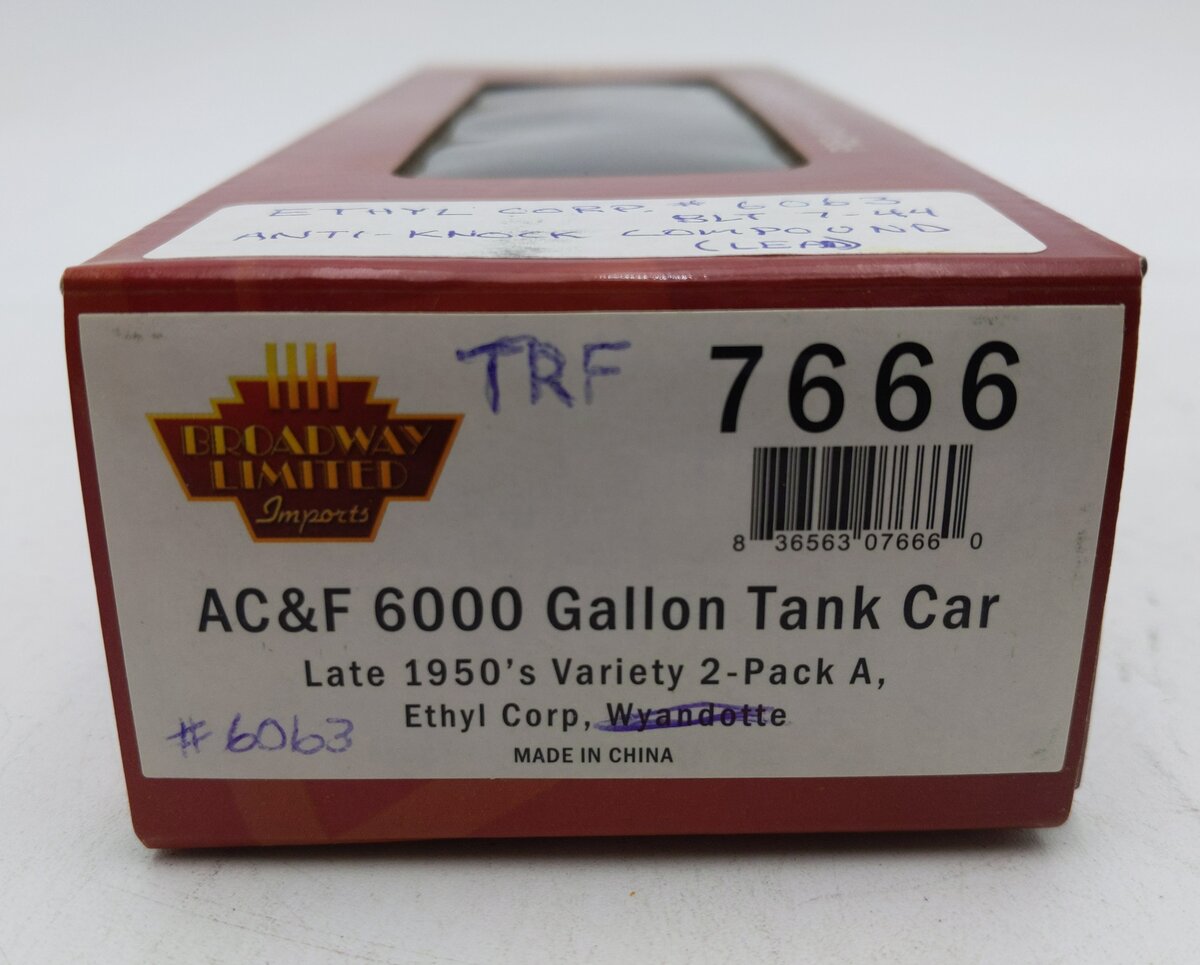 Broadway Limited 7666 HO EBAX 1950s Scheme 6000 Gallon Tank Car Weathered/Box