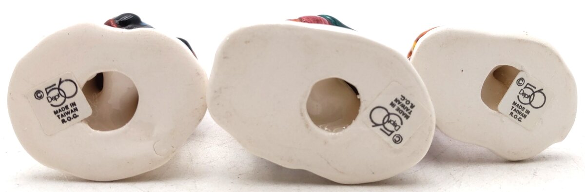 Dept 56 5105-5 Snow Village "Caroling Family" (Set of 3) LN