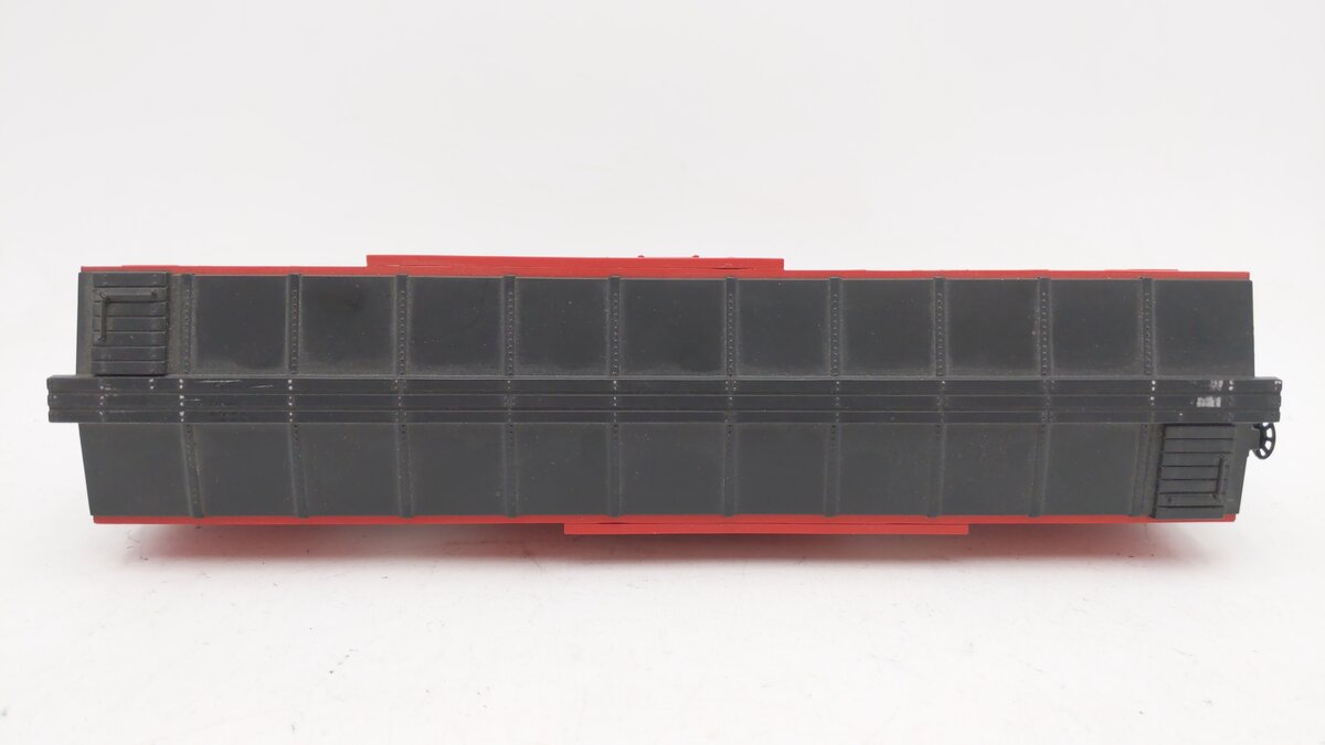MTH 30-7406 O Gauge Santa Fe Semi-Scale "Super Shock Control" Boxcar #37625 EX