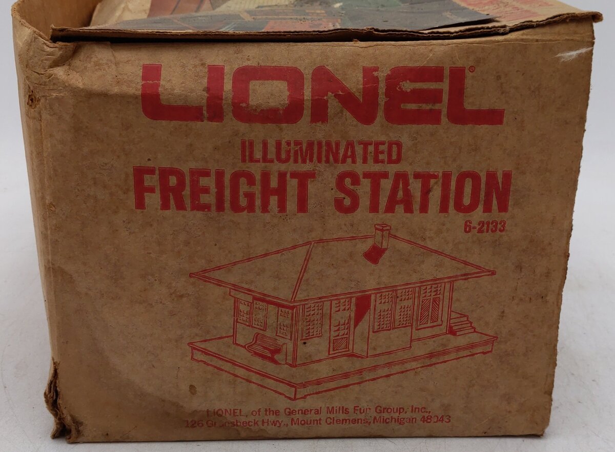 Lionel 6-2133 O Illuminated Freight Station VG/Box
