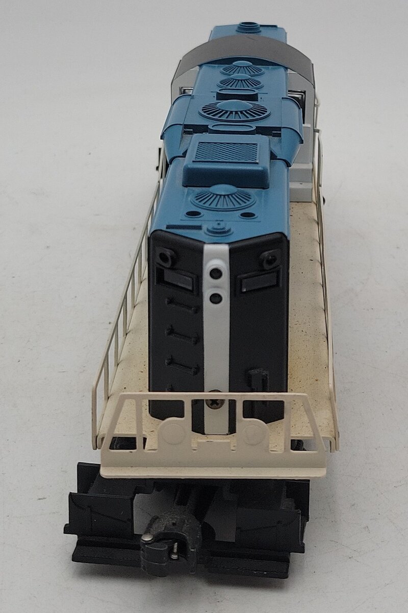 Lionel 6-8654 O Gauge Boston & Maine GP-9 Powered Diesel Locomotive #8654 VG