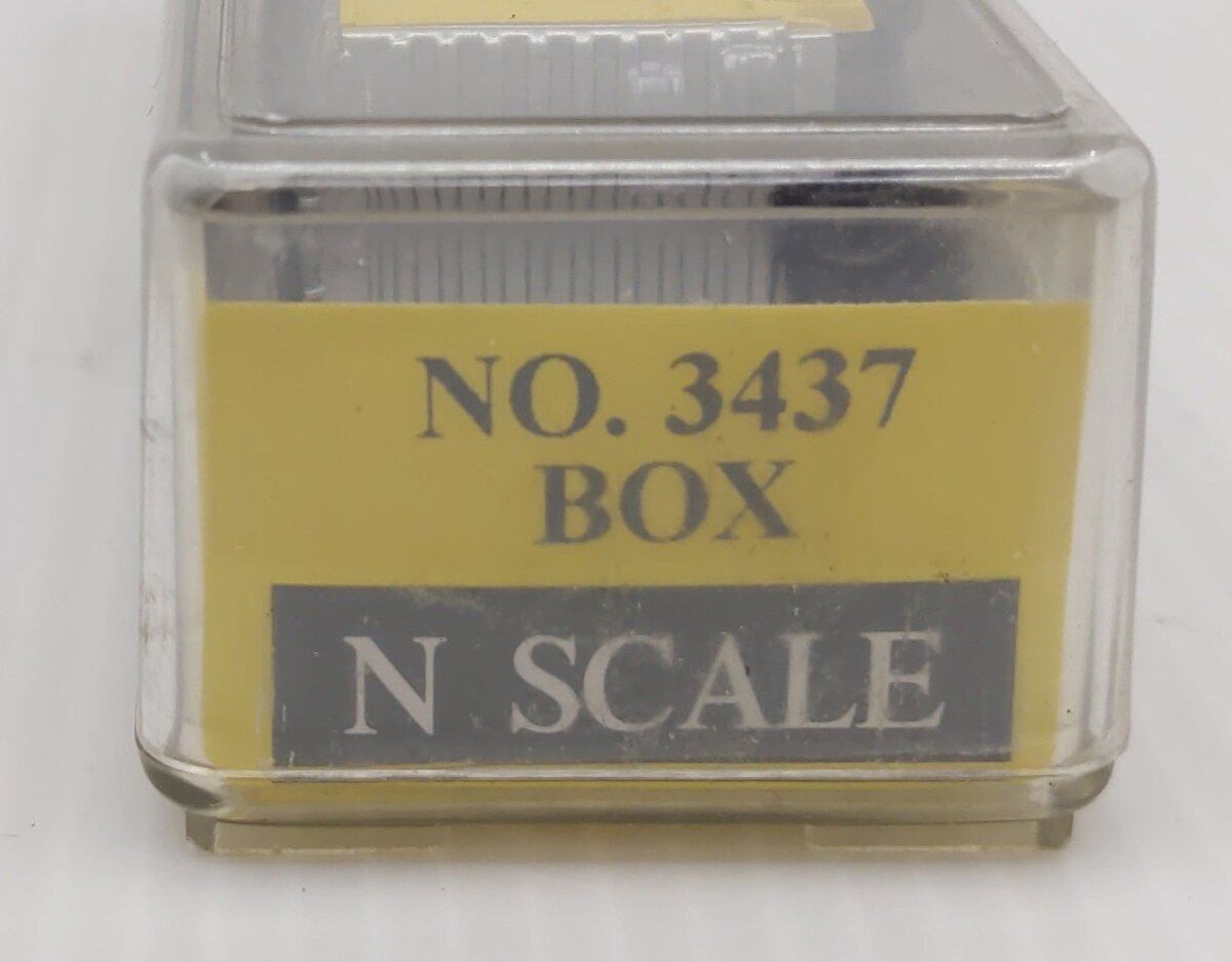 Model Power 3437 N Scale UP Boxcar #4990000 EX/Box