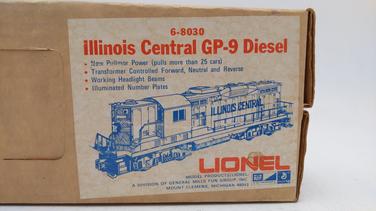 Lionel 6-8030 O Gauge Illinois Central GP-9 Diesel Locomotive #8030 VG/Box