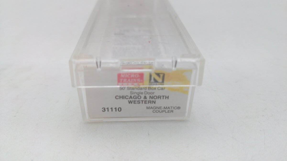 Micro-Trains 03100110 N Chicago & North Western 50' Single Door Boxcar #51722 EX/Box