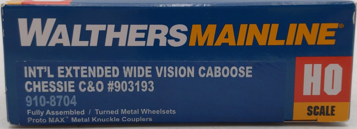 Walthers 910-8704 HO Chessie C&O International Extended Wide-Vision Caboose