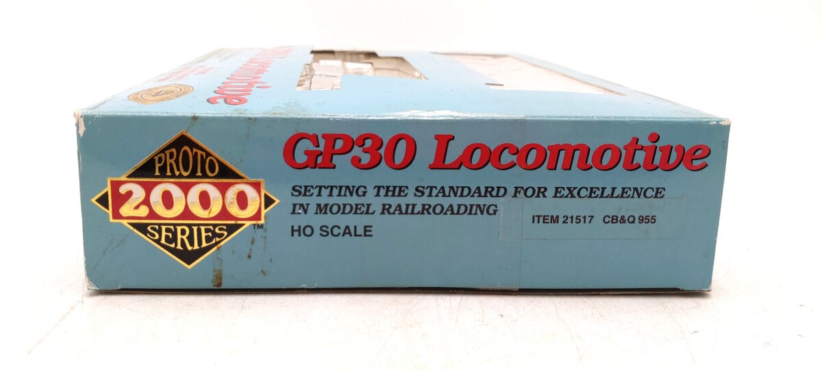 Proto 2000 21517 HO Scale CB&Q Powered GP30 Diesel Locomotive #955 LN/Box
