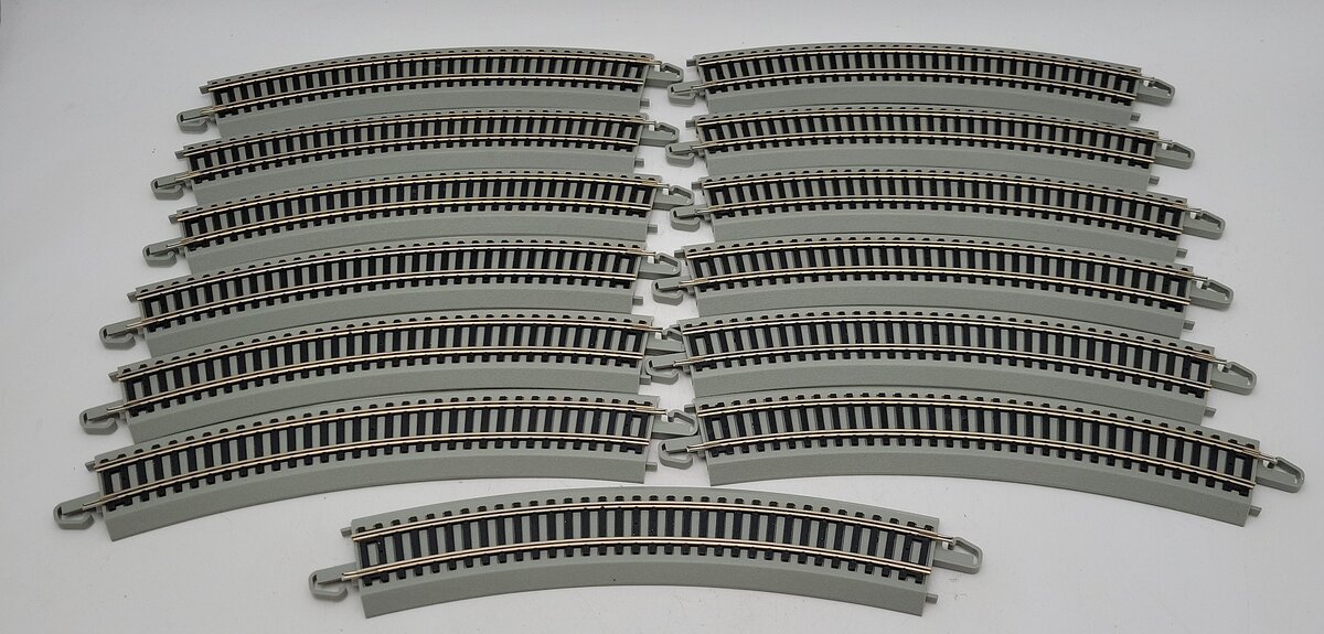 Bachmann 92124A HO 18" Radius Curved E-Z Grey Track (13) EX
