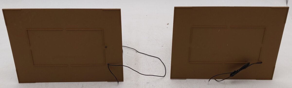 MTH O Gauge Assorted Layout Billboards (Pair of 2) EX