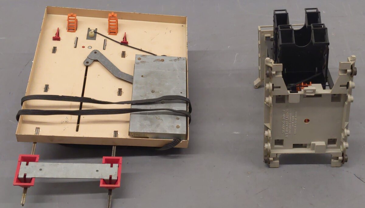 Lionel 175 Vintage O Operating Rocket Launcher Platform