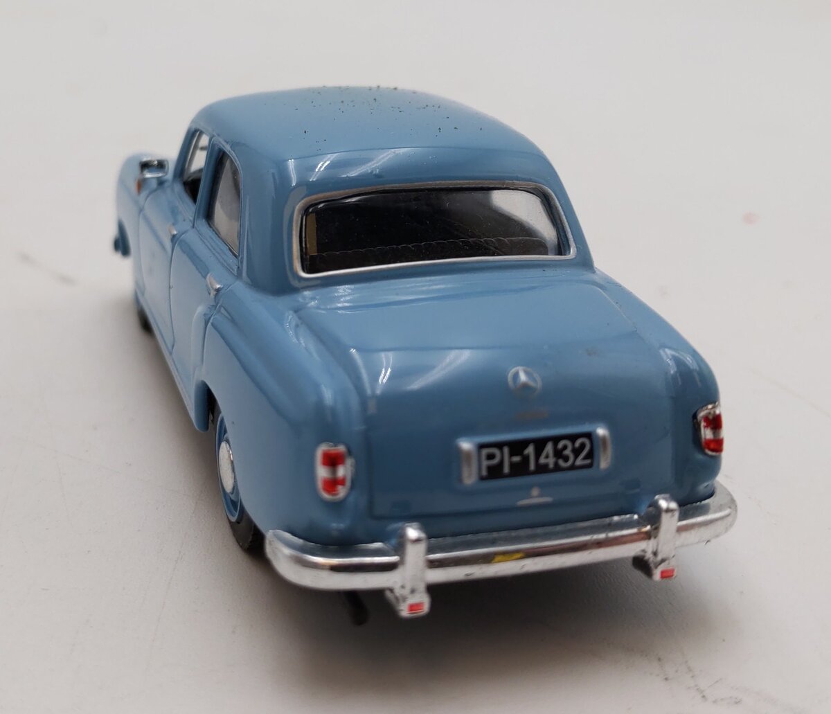 IXO Models 1:43 Scale Mercedes-Benz W120 Ponton EX/Box
