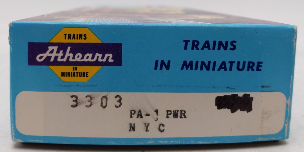 Athearn 3303 HO Scale NYC PA-1 Powered Diesel Locomotive #4211 EX/Box