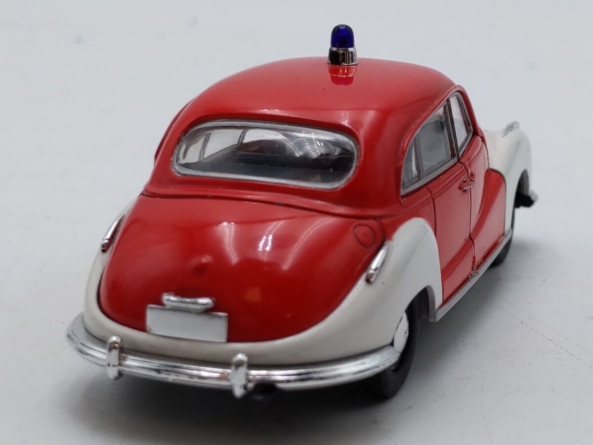 Schuco 1:43 Scale BMW 501 Fire (Red and White) LN/Box