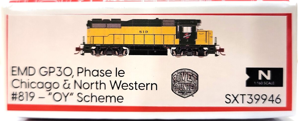 Scale Trains SXT39946 N Scale Chicago & Northwestern EMD GP30 Diesel Loco #819 EX/Box