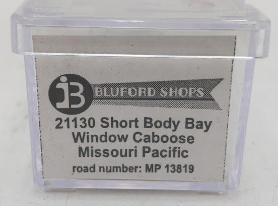 Bluford Shops 21130 N Missouri Pacific Short-Body Bay Window Caboose #13819 EX/Box