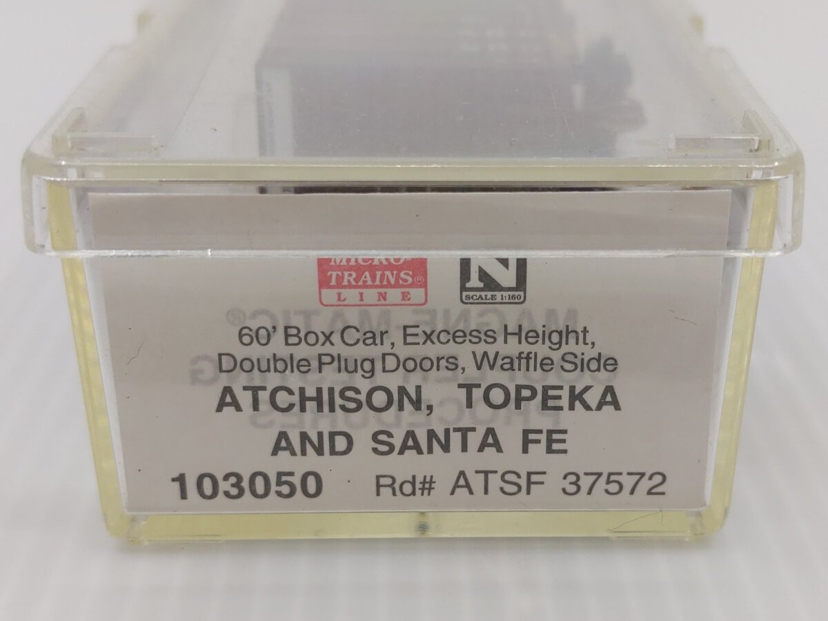 Micro-Trains 10300050 N ATSF 60' Waffle Side Double Plug Door Boxcar #37572 LN/Box