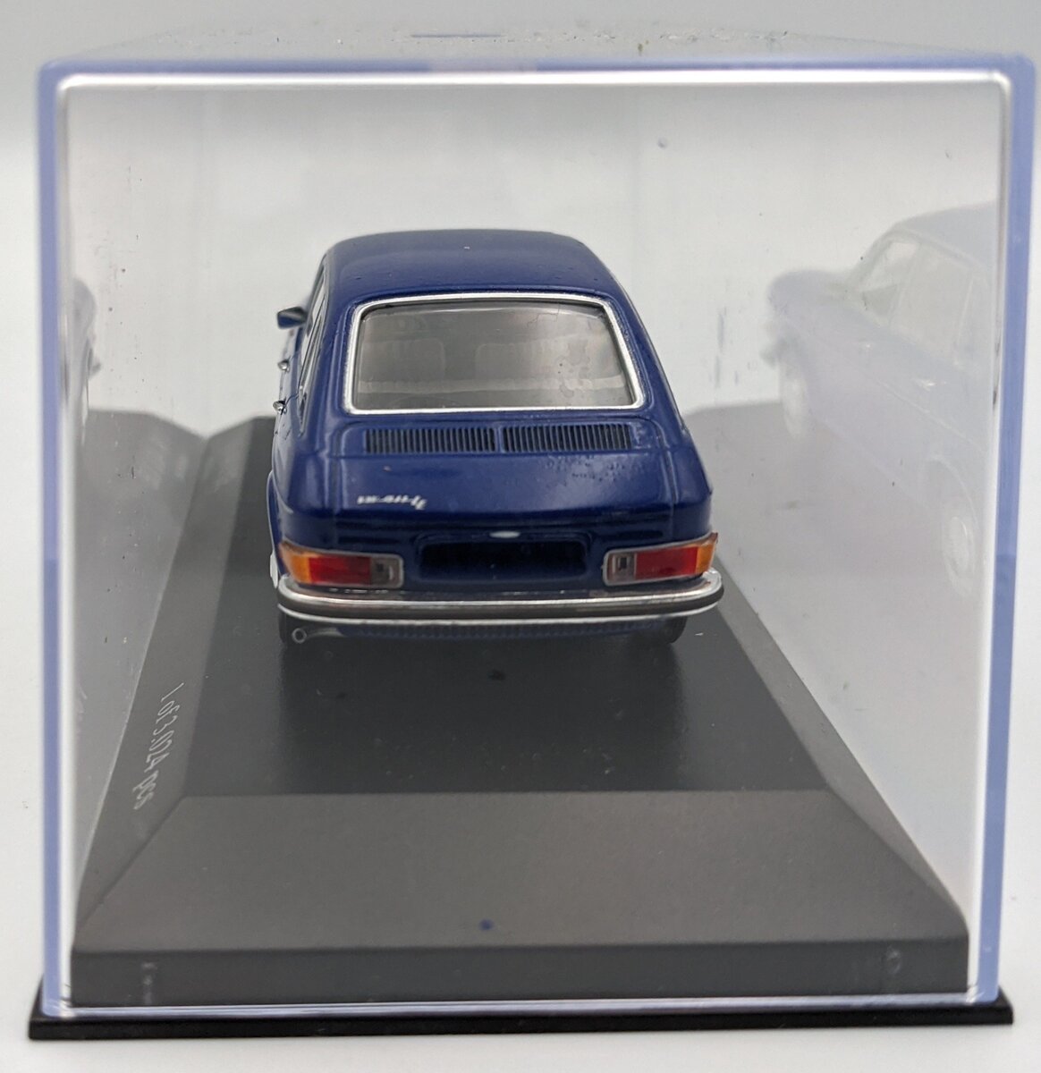 Minichamps 1/43 VW 411 LE Saphirblau Variant