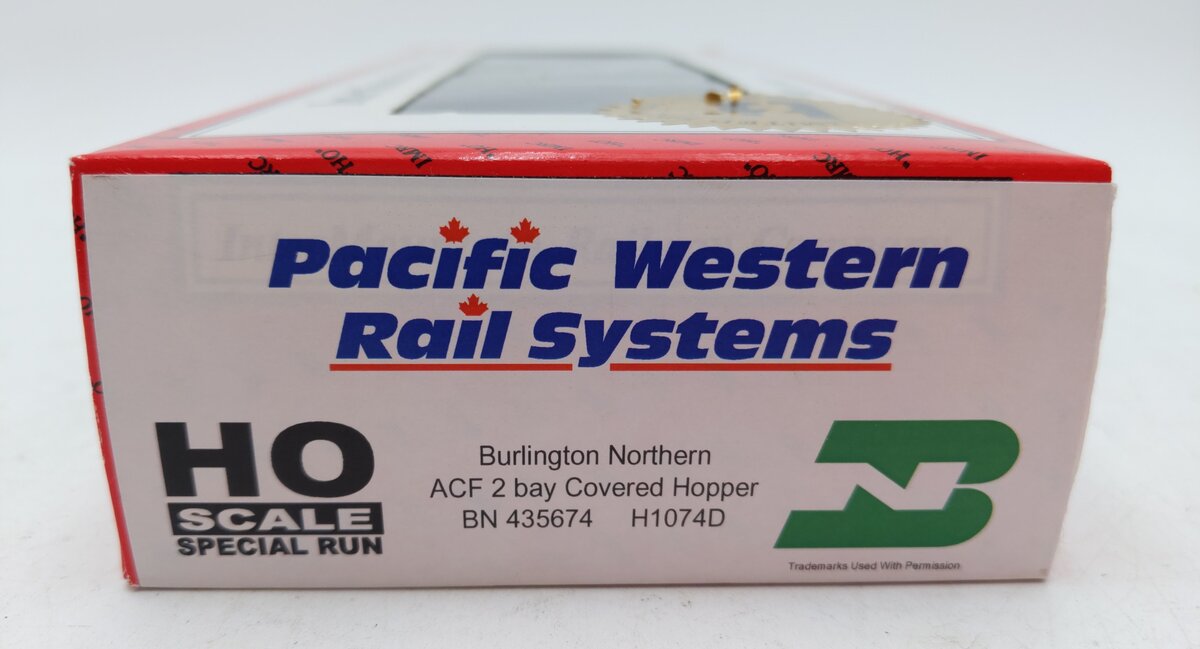 InterMountain H1074D HO Scale Burlington Northern ACF 2-Bay Hopper Car #435674 EX/Box