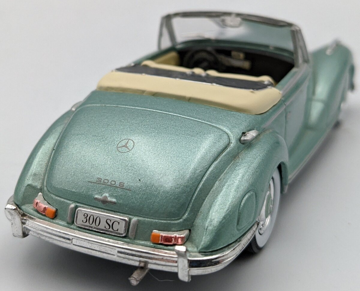 Minichamps 1:43 1952 Mercedes-Benz 300 SC Roadster Green