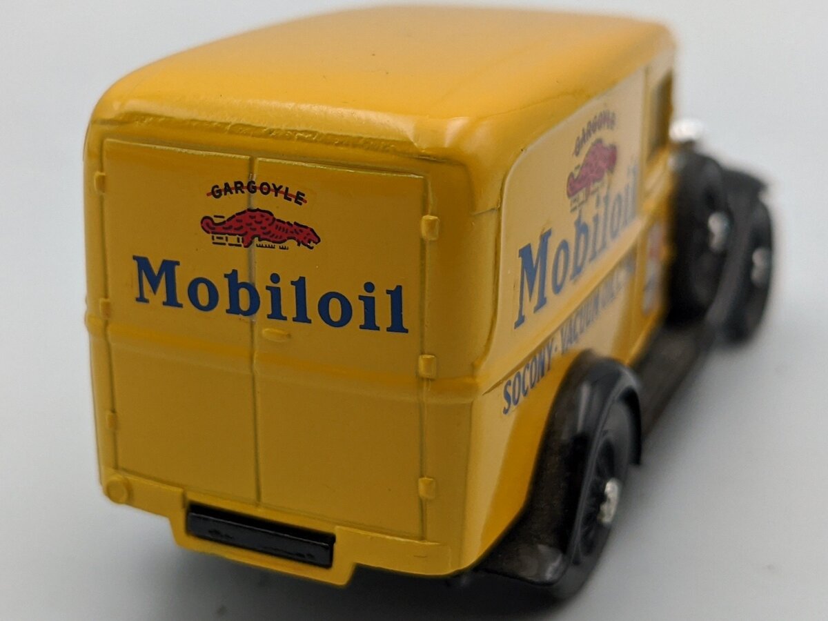 Eligor 1:43 1934 Ford V8 Camionnette Panel Van Mobiloil VG