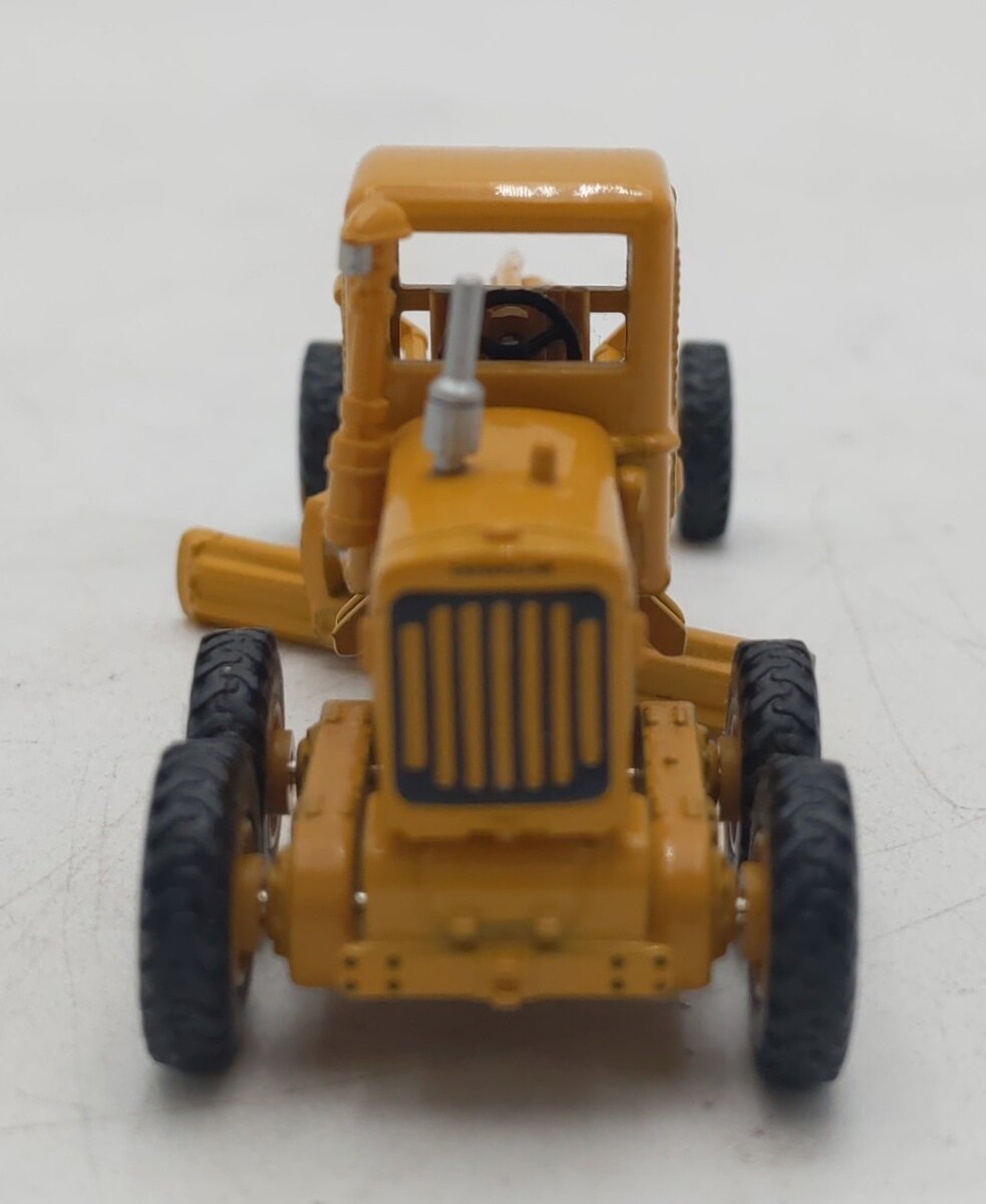 Norscot 55173 1:87 Scale Caterpillar(R) 12 Diesel Motor Grader