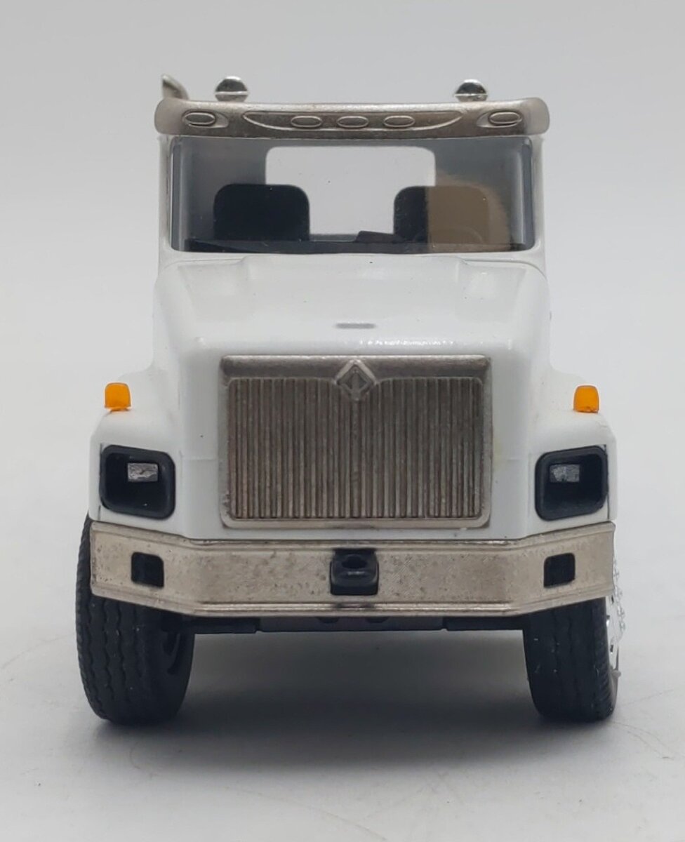 Conrad 1:50 Die-Cast International 5600i Truck with Talbert Lowboy Trailer EX