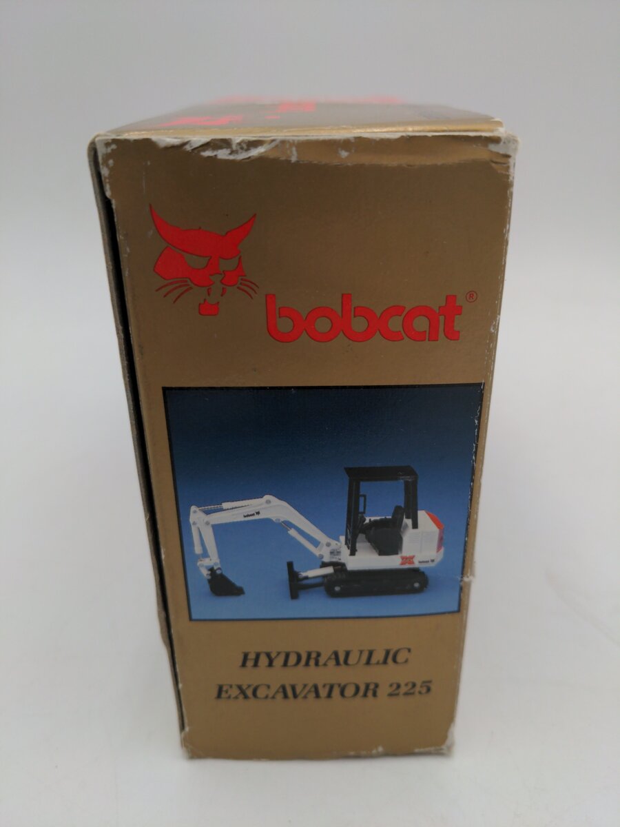 Bobcat 225 1:25 Scale Hydraulic Excavator Diecast Model EX/Box