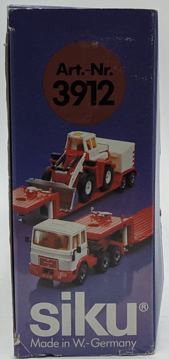 Siku 3912 1:50 Scale Diecast MAN Truck W/Low Loader And Bulldozer NIB