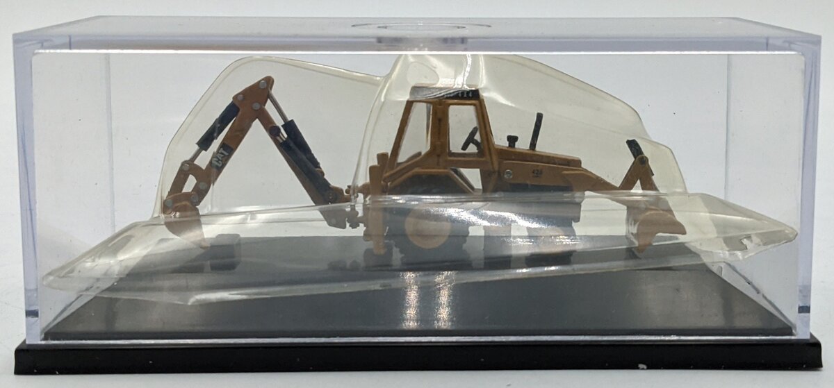 Caterpillar 1:87 Diecast Caterpillar 428 Backhoe Loader w/Display Case NEW
