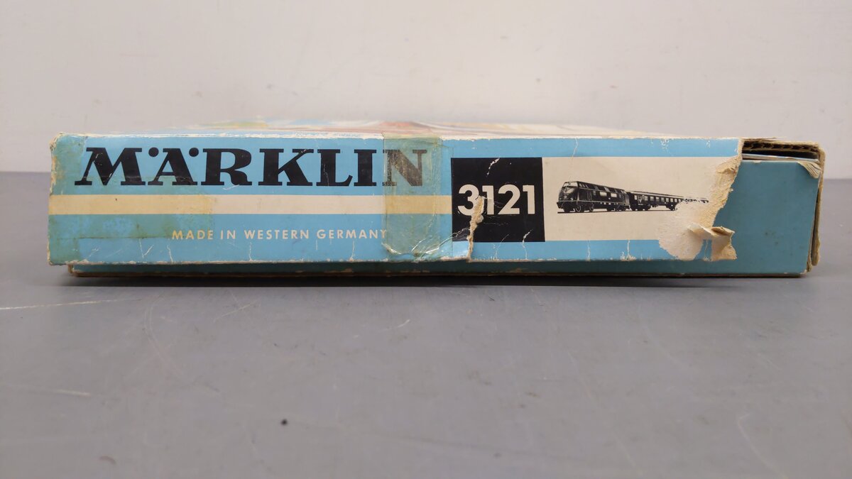 Marklin 3121 HO Scale 200060 Diesel Locomotive Train Set VG/Box