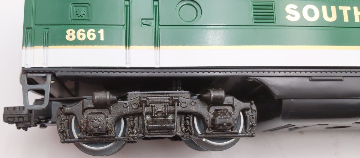 Lionel 6-8661 O Gauge Southern F3 B Non-Powered Diesel Locomotive EX