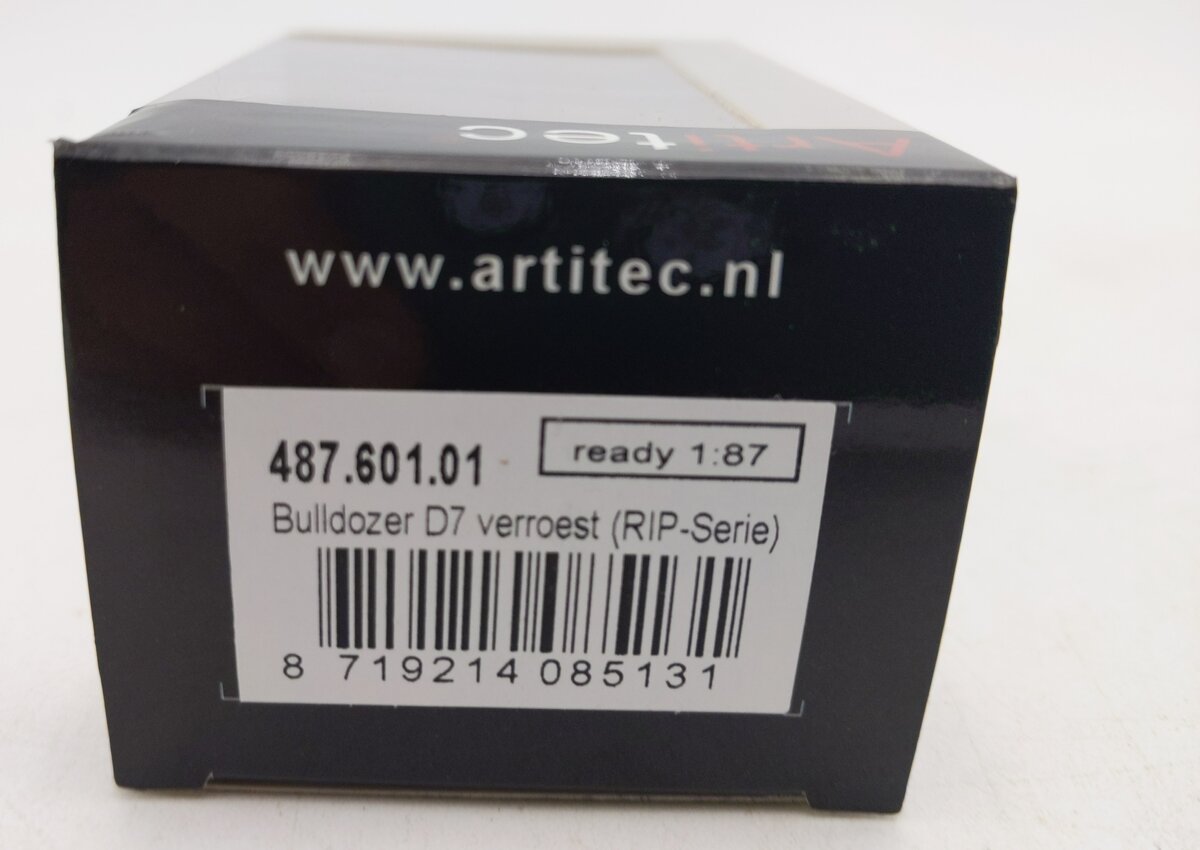 Artitec Models 601.01 Bulldozer D7 Verroest Die-Cast Weathered/Box