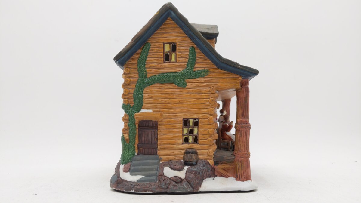 Santa’s Workbench Collection 564-3846 Fisherman’s Bluff Cabins EX