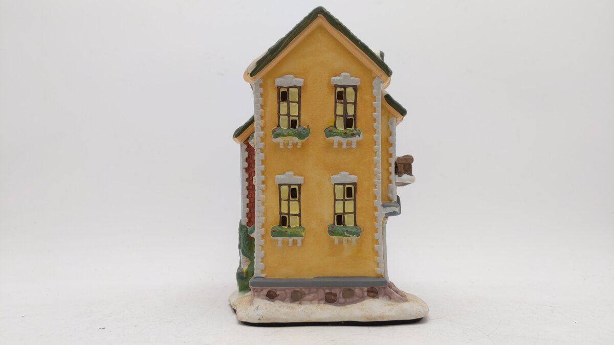 Santa’s Workbench Collection 564-4042 Heritage House Antiques LN
