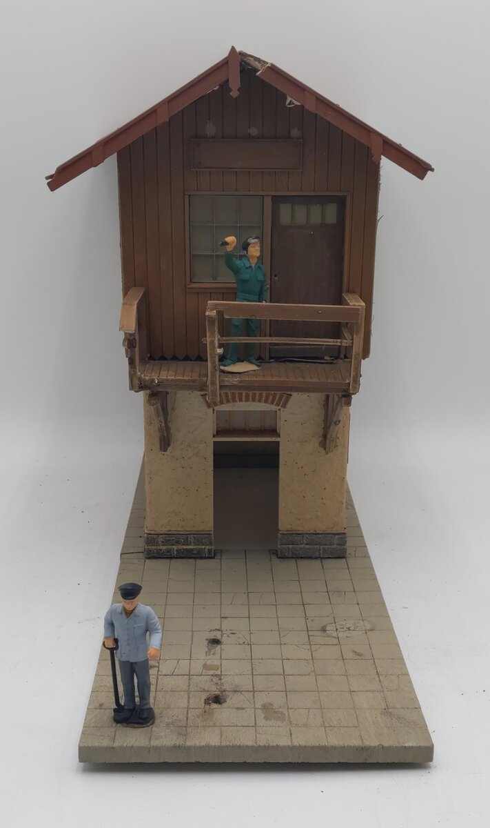 Pola G Scale Plastic 2 Story Building