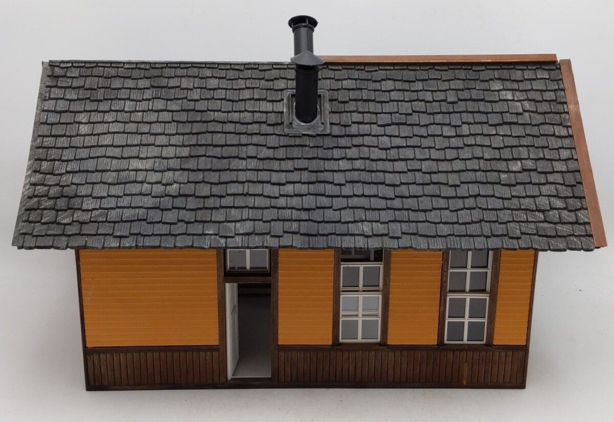 Pola G1815 G Scale Silverton Engine Shed Building Kit (Assembled) VG