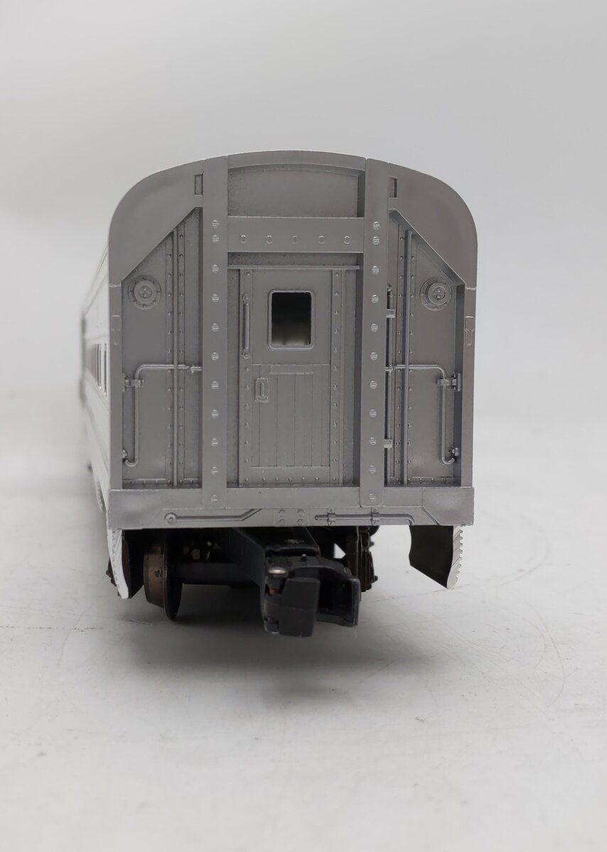 Lionel 6-9578 O Burlington "Silver Gladiola" Aluminum Passenger Car EX