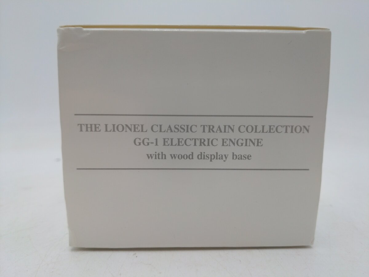 Avon Lionel Classic Collection GG-1 Pennsylvania Electric Engine w/ Wooden Base EX/Box