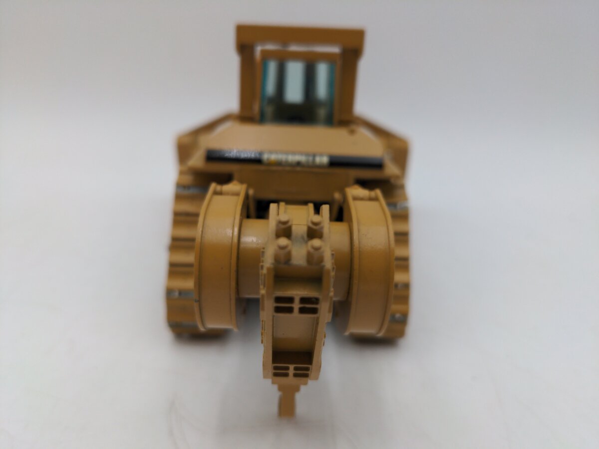 Conrad 2854 1:50 Cat D11N Track-Type Tractor With Impact Ripper EX/Box