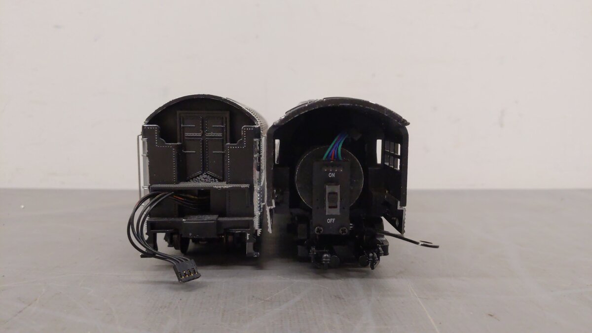 American Models 5429 S Gauge New York Central Locomotive w/Tender EX